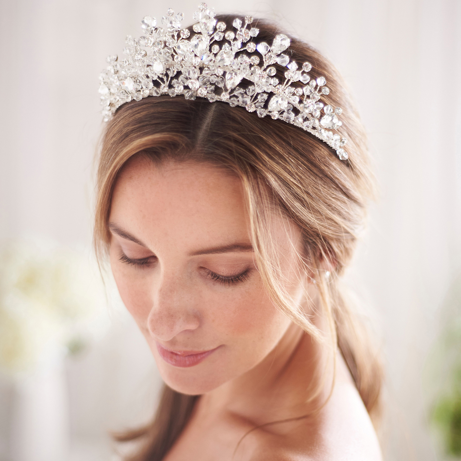 Bridal-Hair-Accessories-for-Various-Hairstyles