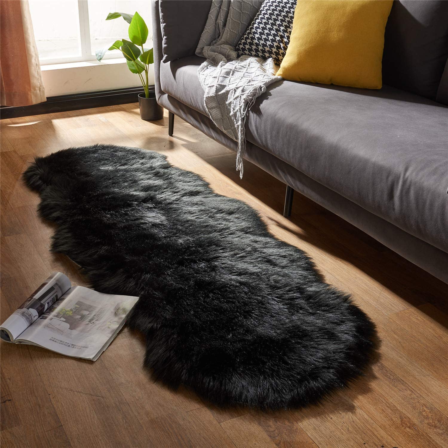 EasyJoy Ultra Soft Fluffy Rugs Faux Fur Rug Chair Cover Seat Pad Fuzzy Area Rug for Bedroom Floor Sofa Living Room