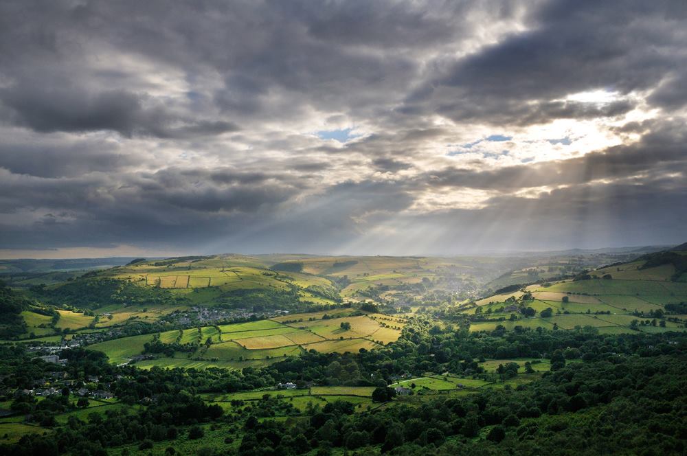 A view of Hope Valley at the Peak District National Park