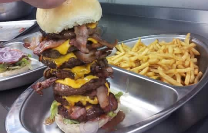 man-v-food-challenge-urban-burger