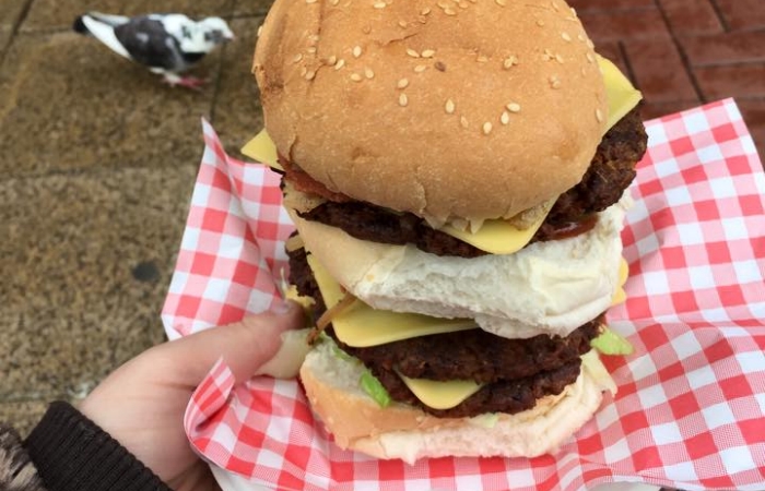 death-proof-burger-vegan