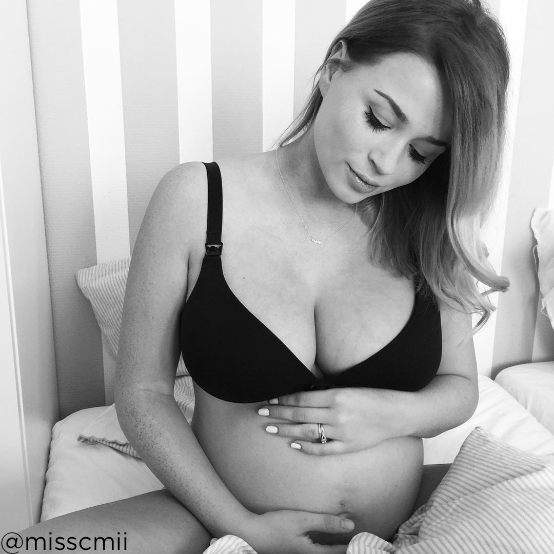 29 weeks pregnant bump @misscmii