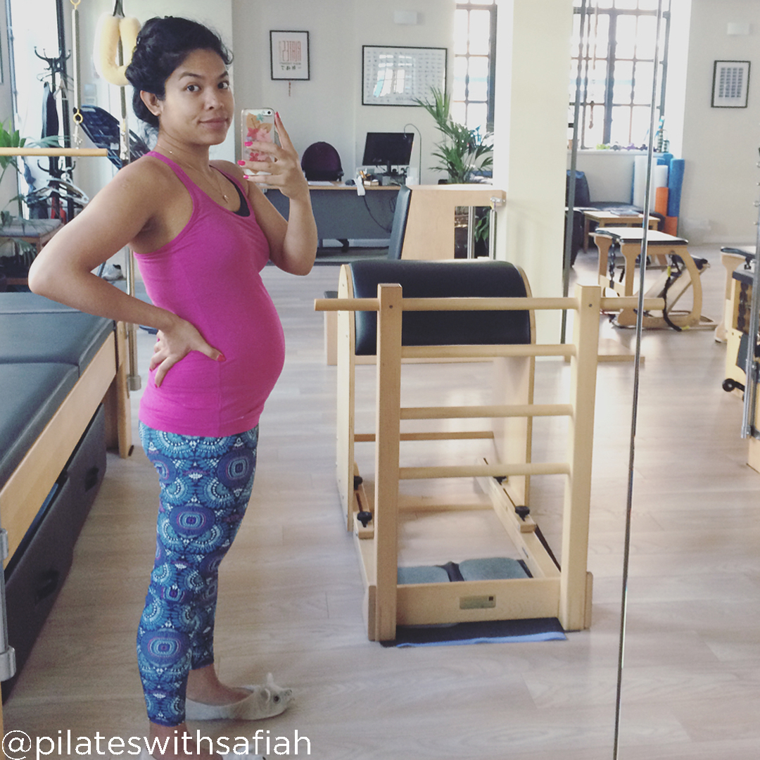 20 weeks pregnant pictures @pilateswithsafiah 20weekspregnant