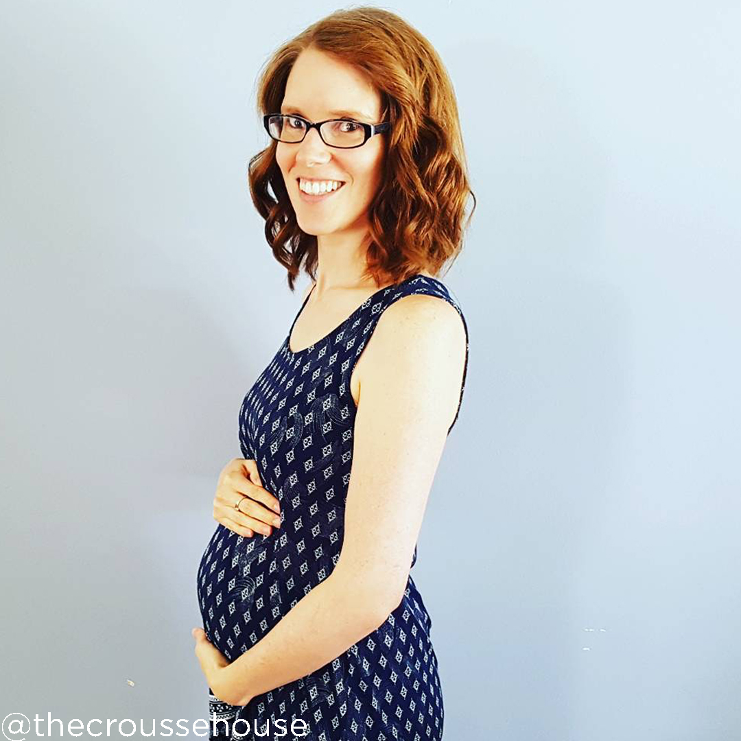 20 weeks pregnant bump @thecroussehouse