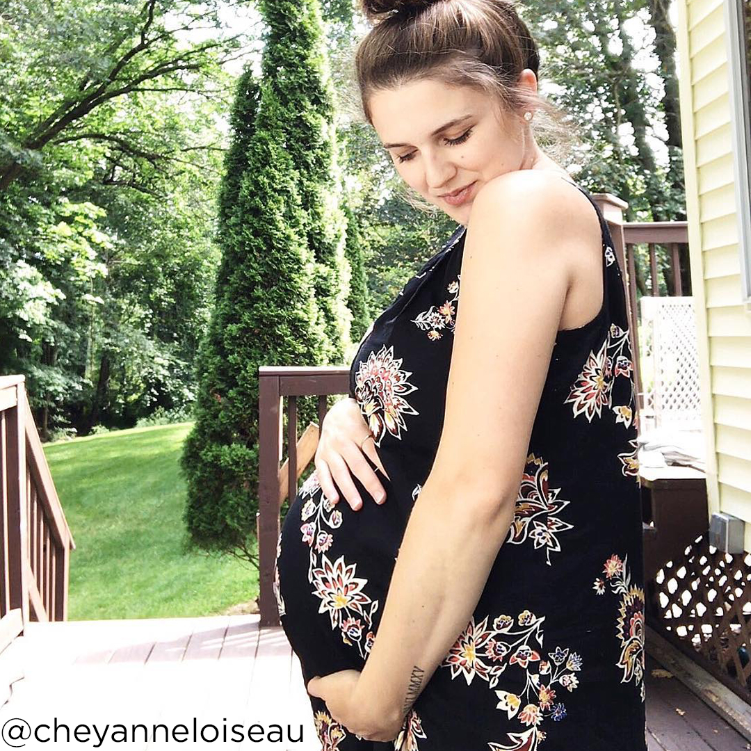 Photos de bosse de grossesse à 32 semaines @cheyanneloiseau