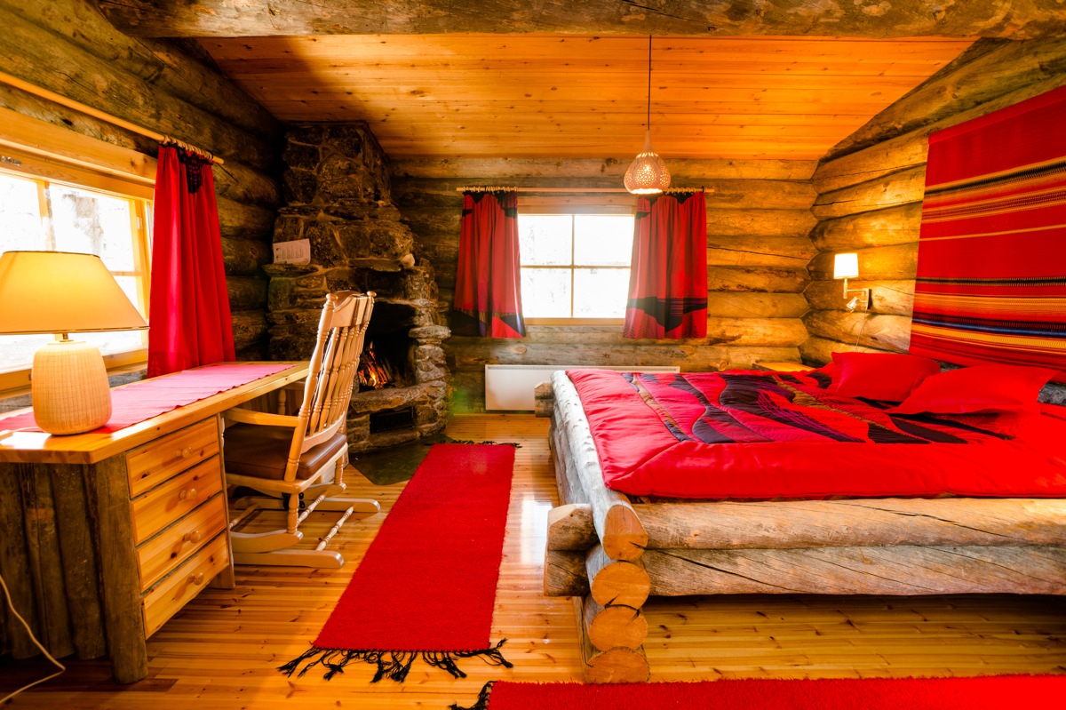 Kakslauttanen Traditional Log Cabin