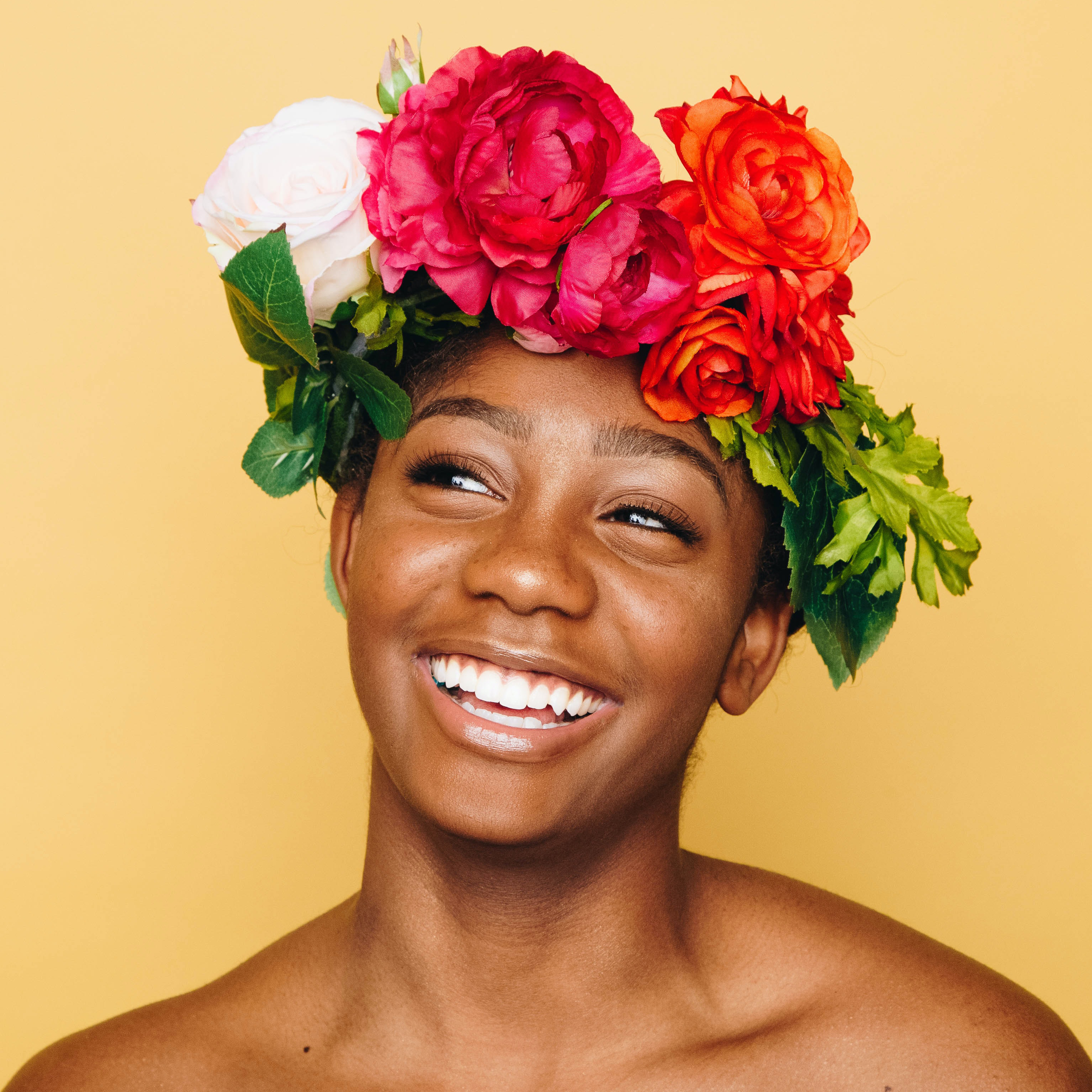 Tips-for-Working-With-Your-Florist-on-Bridal-Hair-Accessories-Unsplash