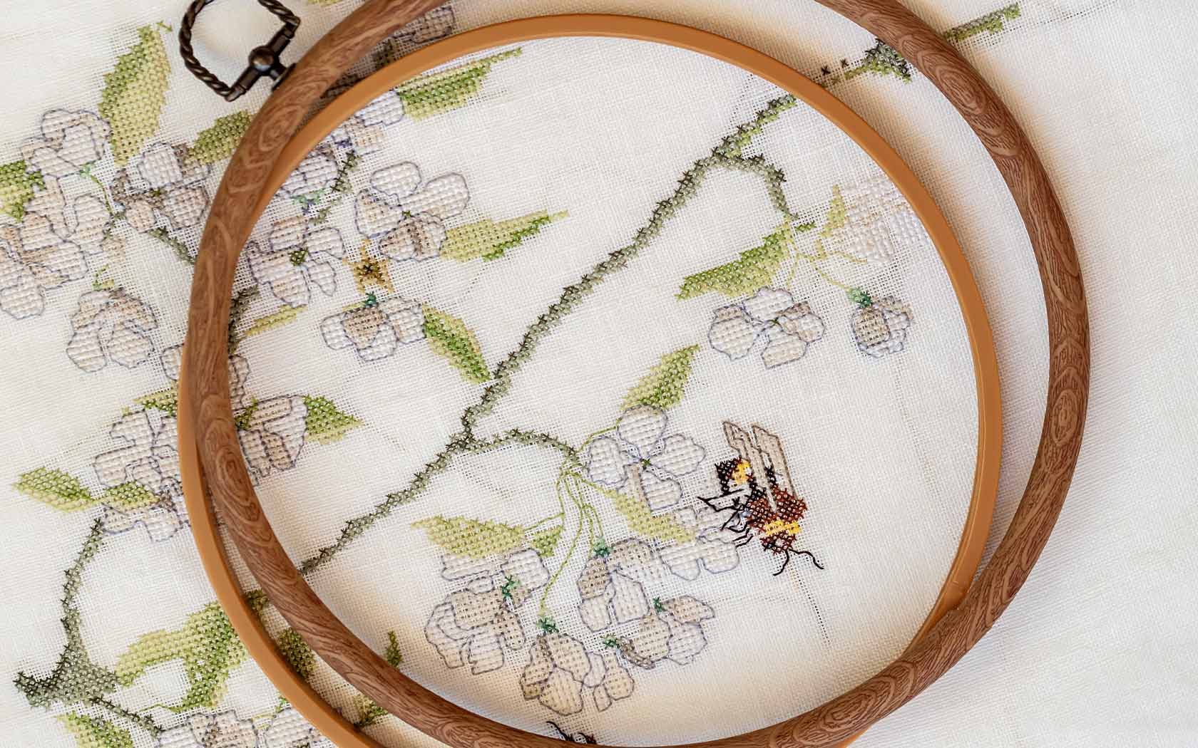embroidery-hoop