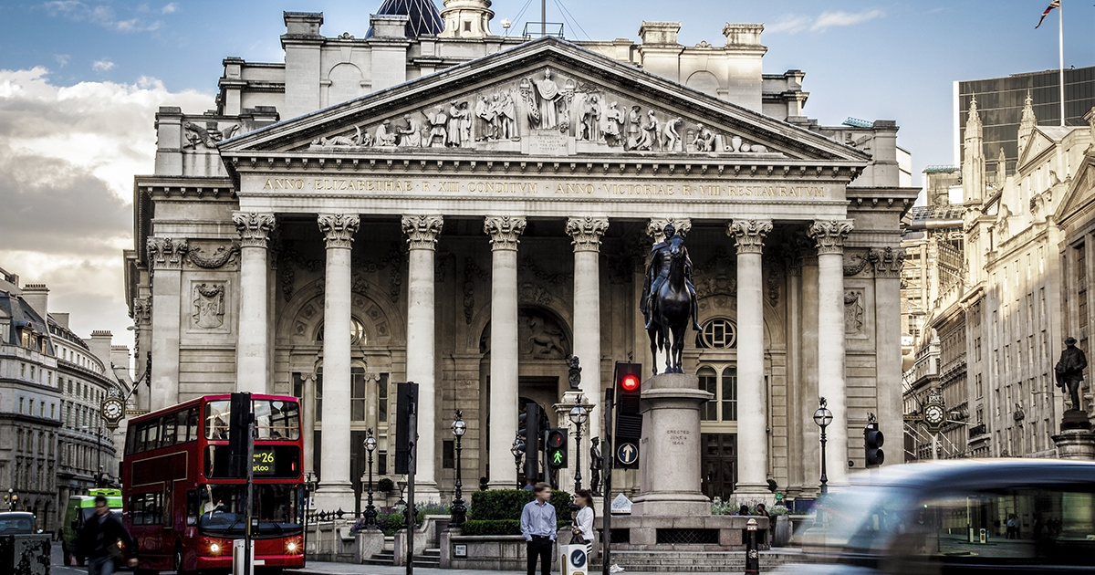 featured - London - Bank & Bus