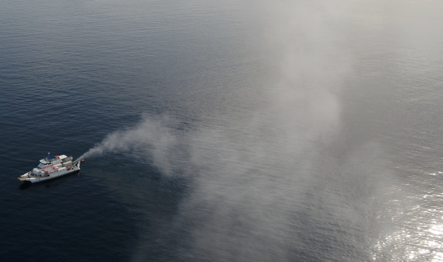 Plume from seawater sprayer 01 Cloud Brightening 2021 credit Brendan Kelaher SCU