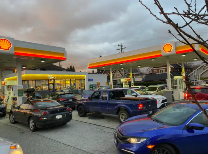 Shell station in Vancouver  (Margaret Gallagher/CBC)
