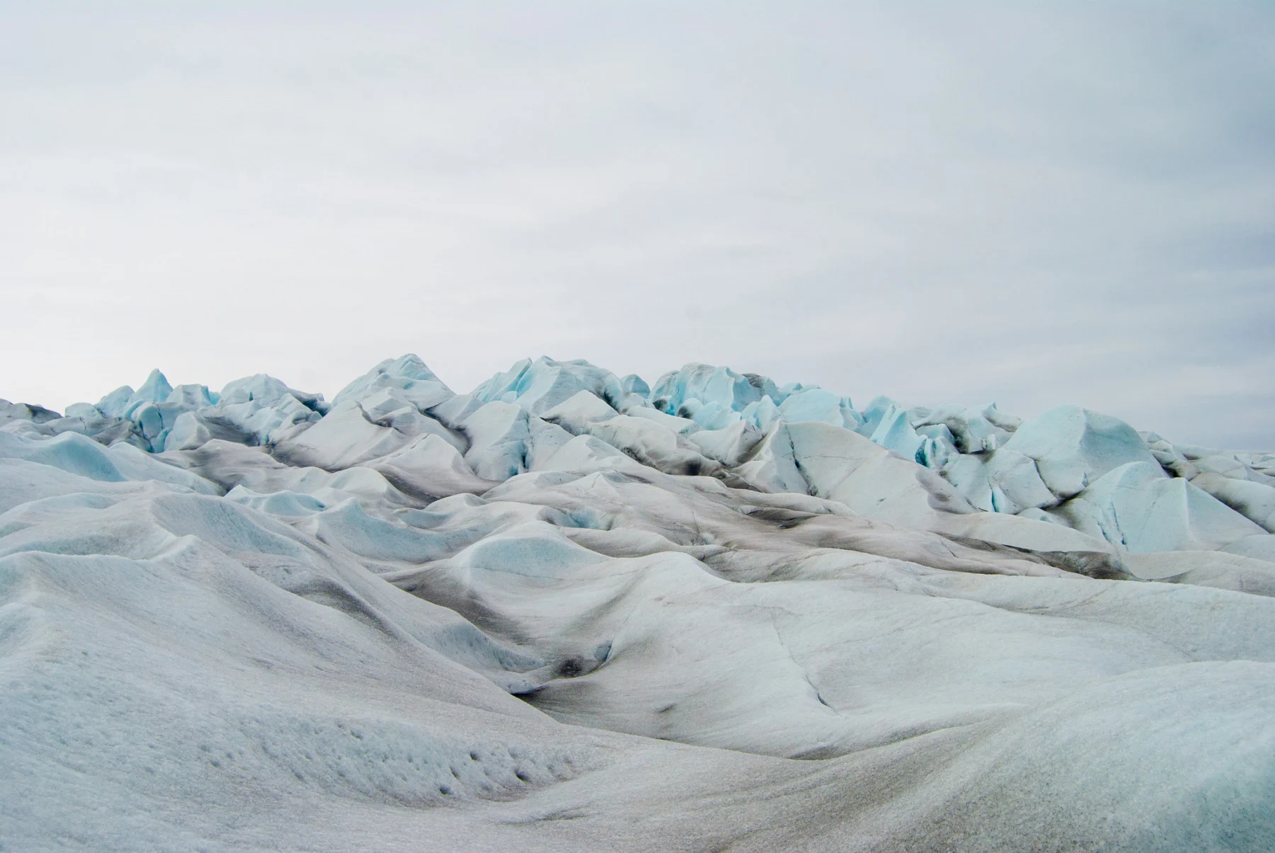 greenland glacier (Jhony. iStock / Getty Images Plus)