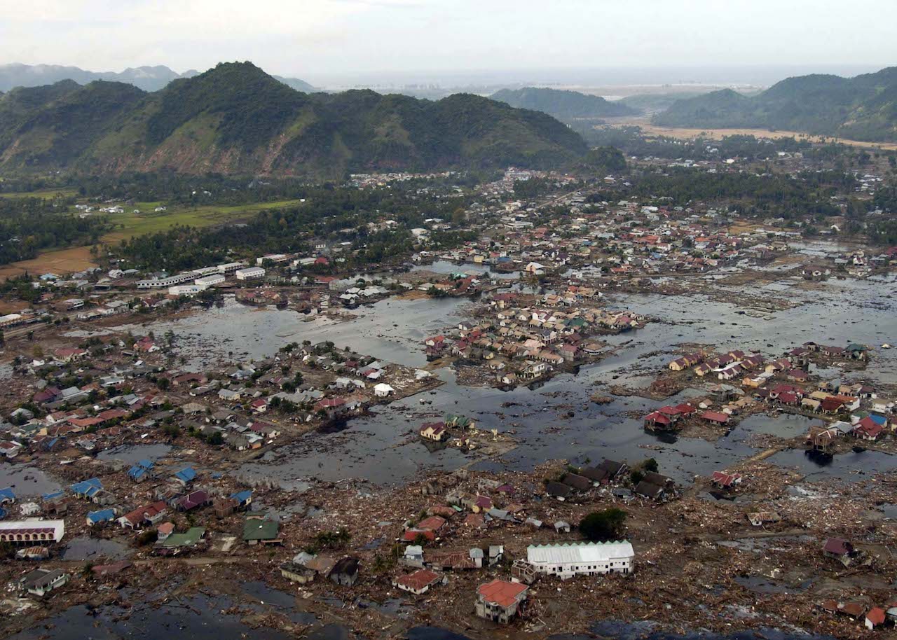 Sumatra village near the coast lays in ruin after tsunami/Wikimedia Commons