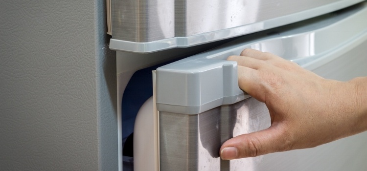 Glimte kanal Bluebell Derfor larmer dit køleskab - og hvad du kan gøre ved det