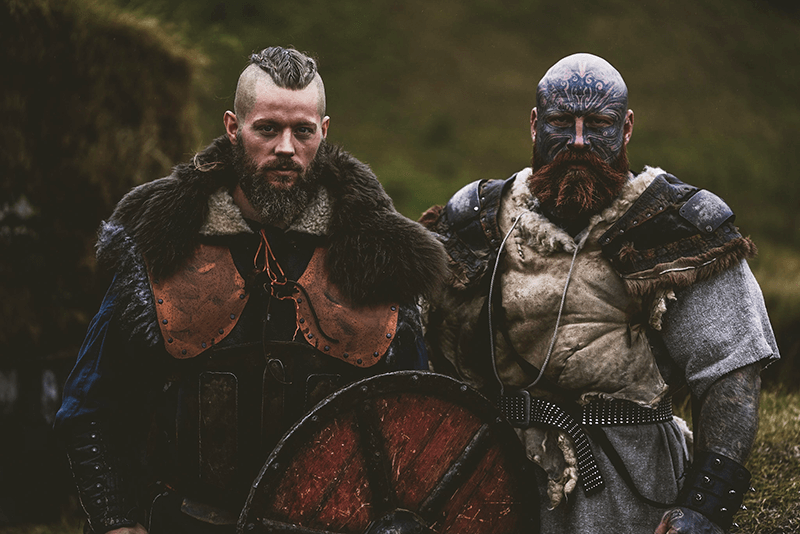 barbe épaisse  deux vikings