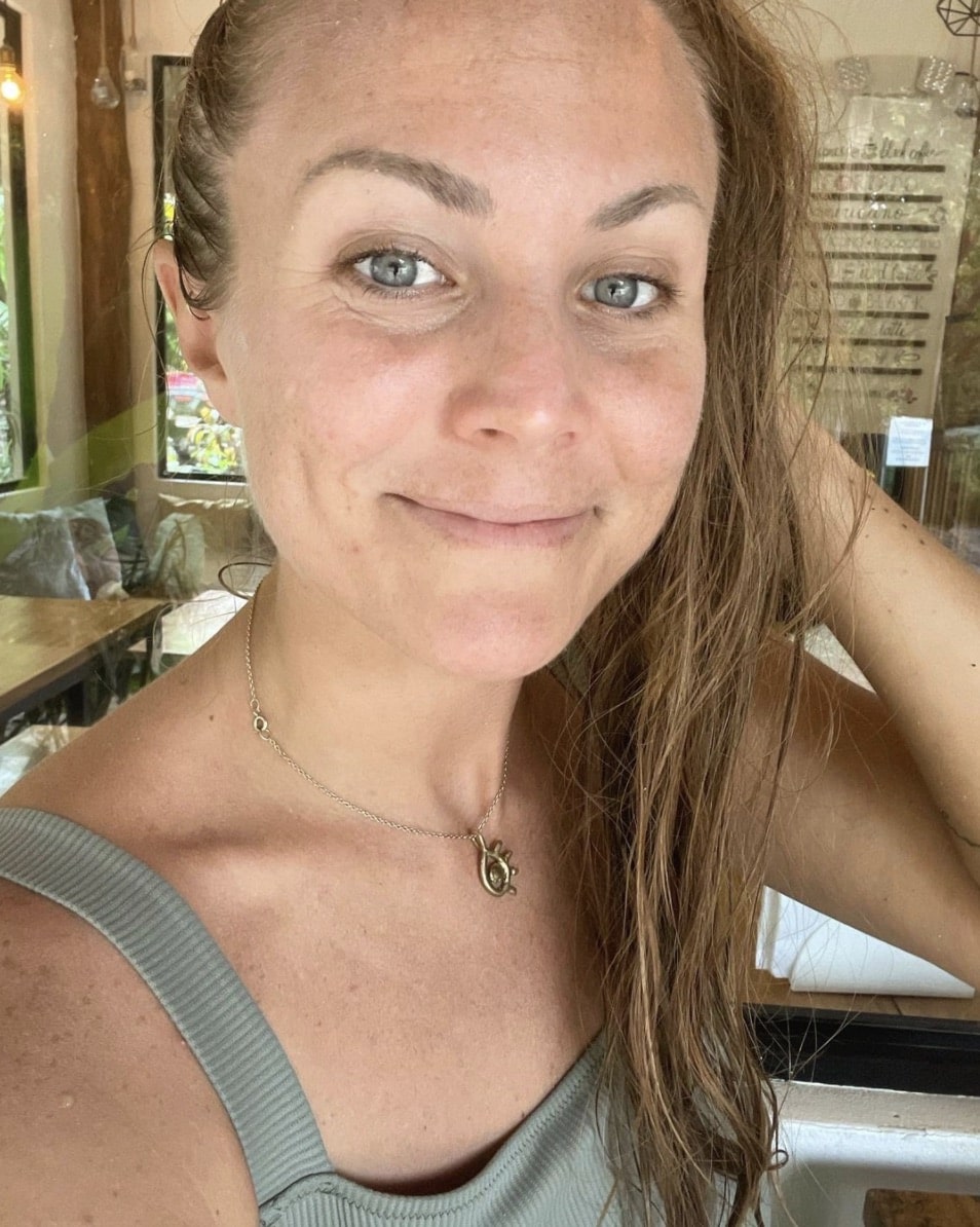 Yoga-Girl-Podcast-Rachel-Costa-Rica-Leap-of-Faith-Image